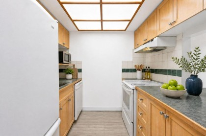 Photo 2 at 104 - 2181 Panorama Drive, Deep Cove, North Vancouver