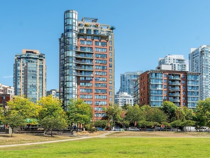 Photo 1 at 15C - 199 Drake Street, Yaletown, Vancouver West