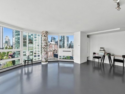 Photo 5 at 15C - 199 Drake Street, Yaletown, Vancouver West