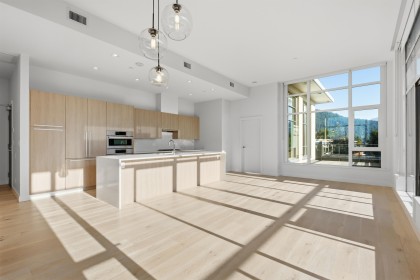 Photo 5 at 504 - 1295 Conifer Street, Lynn Valley, North Vancouver