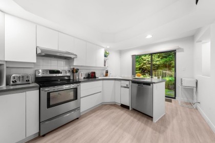 Photo 9 at 826 Frederick Road, Princess Park, North Vancouver