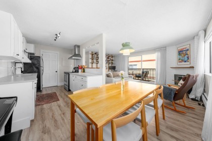Photo 2 at 202 - 1610 Chesterfield Avenue, Central Lonsdale, North Vancouver