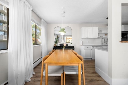 Photo 3 at 202 - 1610 Chesterfield Avenue, Central Lonsdale, North Vancouver