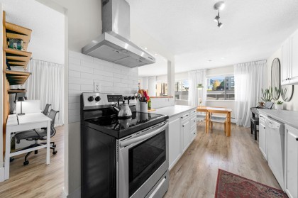 Photo 10 at 202 - 1610 Chesterfield Avenue, Central Lonsdale, North Vancouver