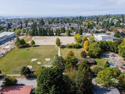 Photo 13 at 970 W 64th Avenue, Marpole, Vancouver West