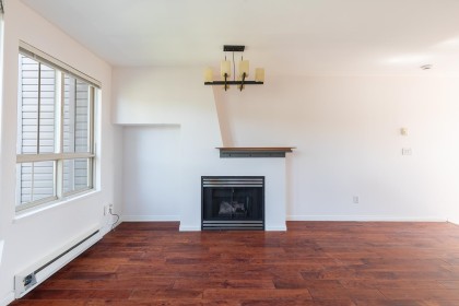 Photo 6 at 34 - 2375 W Broadway, Kitsilano, Vancouver West
