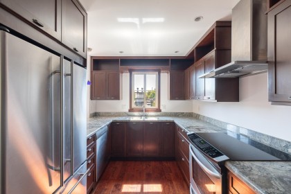 Photo 12 at 34 - 2375 W Broadway, Kitsilano, Vancouver West