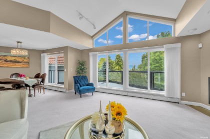 Photo 2 at 3675 Blenheim Street, Dunbar, Vancouver West