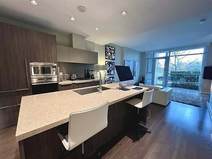 Photo 2 at 1618 Columbia Street, False Creek, Vancouver West