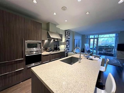 Photo 7 at 1618 Columbia Street, False Creek, Vancouver West