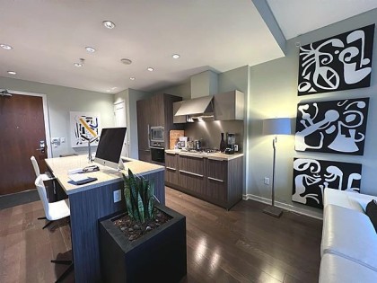 Photo 1 at 1618 Columbia Street, False Creek, Vancouver West