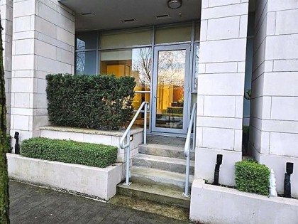 Photo 10 at 1618 Columbia Street, False Creek, Vancouver West