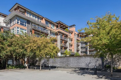 Photo 1 at 507 - 3602 Aldercrest Drive, Roche Point, North Vancouver
