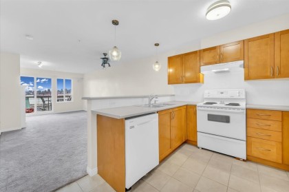Photo 5 at 208 - 333 E 1st Street, Lower Lonsdale, North Vancouver