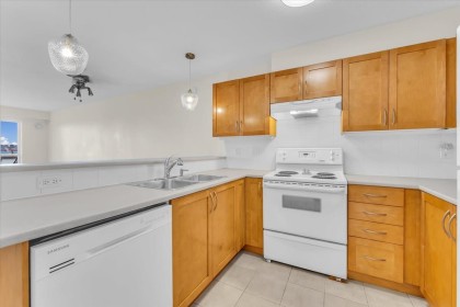 Photo 9 at 208 - 333 E 1st Street, Lower Lonsdale, North Vancouver