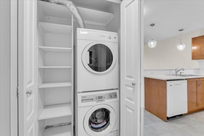 Photo 8 at 208 - 333 E 1st Street, Lower Lonsdale, North Vancouver