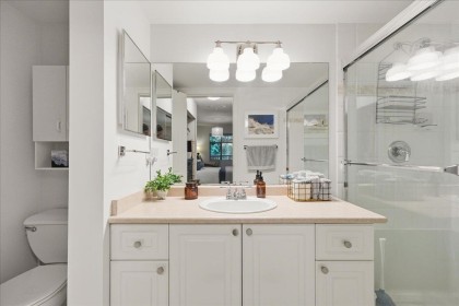 Photo 17 at 411 - 2059 Chesterfield Avenue, Central Lonsdale, North Vancouver