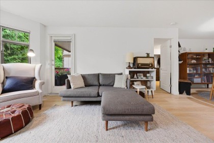 Photo 5 at 411 - 2059 Chesterfield Avenue, Central Lonsdale, North Vancouver