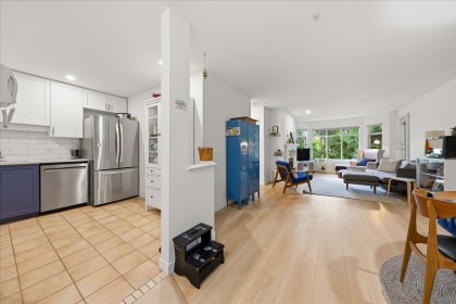 Photo 11 at 411 - 2059 Chesterfield Avenue, Central Lonsdale, North Vancouver