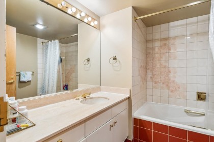 Photo 24 at 404 - 1470 Pennyfarthing Drive, False Creek, Vancouver West