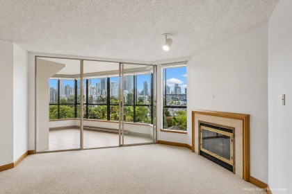 Photo 10 at 404 - 1470 Pennyfarthing Drive, False Creek, Vancouver West