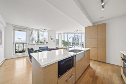 Photo 4 at 2505 - 565 Smithe Street, Downtown VW, Vancouver West