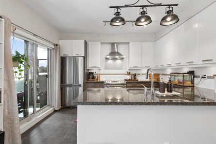 Photo 4 at 206 - 1273 Marine Drive, Norgate, North Vancouver
