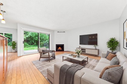 Photo 1 at 3381 William Avenue, Lynn Valley, North Vancouver