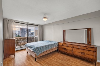 Photo 16 at 902 - 1390 Duchess Avenue, Ambleside, West Vancouver