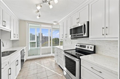 Photo 18 at 901 - 5425 Yew Street, Kerrisdale, Vancouver West