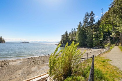 Photo 9 at 6912 Marine Drive, Whytecliff, West Vancouver