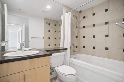 Photo 22 at 505 - 1067 Marinaside Crescent, Yaletown, Vancouver West