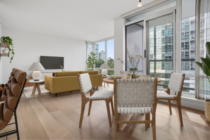Photo 7 at 505 - 1067 Marinaside Crescent, Yaletown, Vancouver West