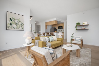 Photo 9 at 505 - 1067 Marinaside Crescent, Yaletown, Vancouver West