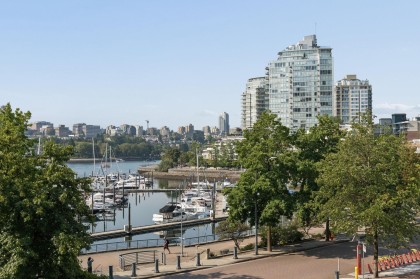 Photo 25 at 505 - 1067 Marinaside Crescent, Yaletown, Vancouver West