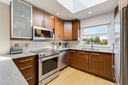 Photo 17 at 403 - 1200 W 10th Avenue, Fairview VW, Vancouver West