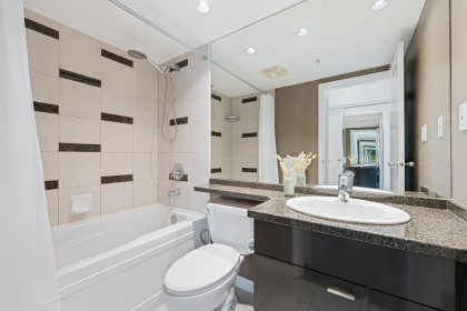 Photo 27 at 3007 - 1408 Strathmore Mews, Yaletown, Vancouver West