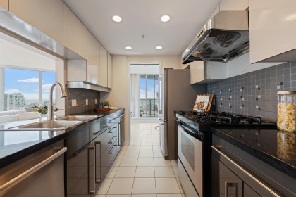 Photo 17 at 3007 - 1408 Strathmore Mews, Yaletown, Vancouver West