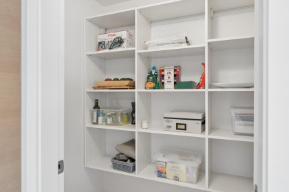 Photo 18 at 305 - 8 Smithe Mews, Yaletown, Vancouver West