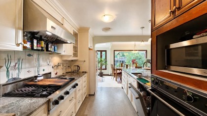Photo 7 at 624 W 30th Avenue, Cambie, Vancouver West
