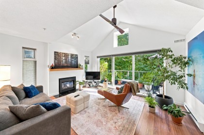 Photo 1 at 304 - 865 W 15th Avenue, Fairview VW, Vancouver West