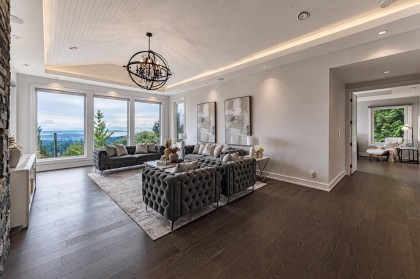 Photo 6 at 4816 Skyline Drive, Canyon Heights NV, North Vancouver