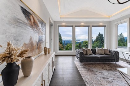 Photo 7 at 4816 Skyline Drive, Canyon Heights NV, North Vancouver