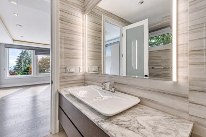Photo 30 at 4816 Skyline Drive, Canyon Heights NV, North Vancouver