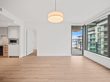 Photo 3 at 425 - 755 Harbourside Drive, Harbourside, North Vancouver