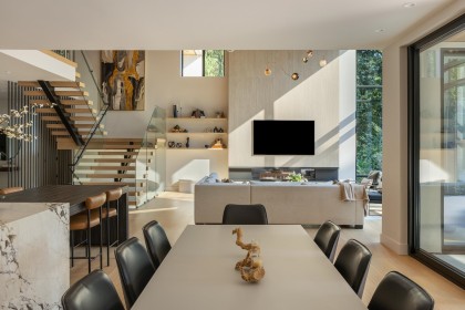 Photo 12 at 450 Macbeth Crescent, Cedardale, West Vancouver