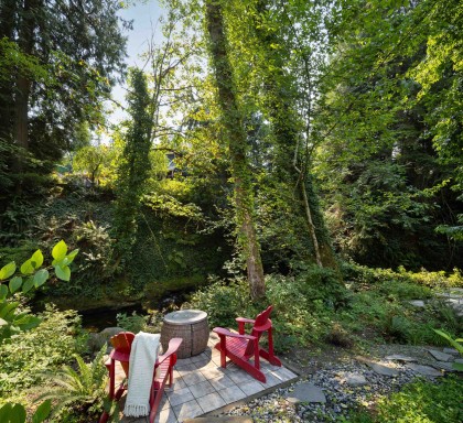 Photo 36 at 450 Macbeth Crescent, Cedardale, West Vancouver