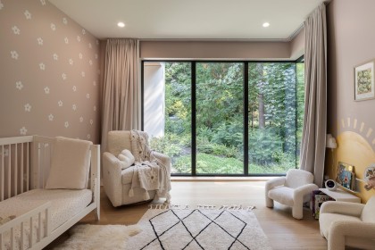 Photo 30 at 450 Macbeth Crescent, Cedardale, West Vancouver