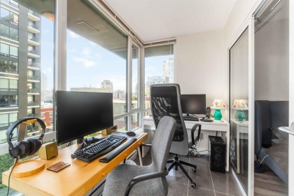 Photo 26 at 813 - 1088 Richards Street, Yaletown, Vancouver West