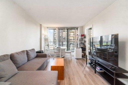 Photo 14 at 813 - 1088 Richards Street, Yaletown, Vancouver West